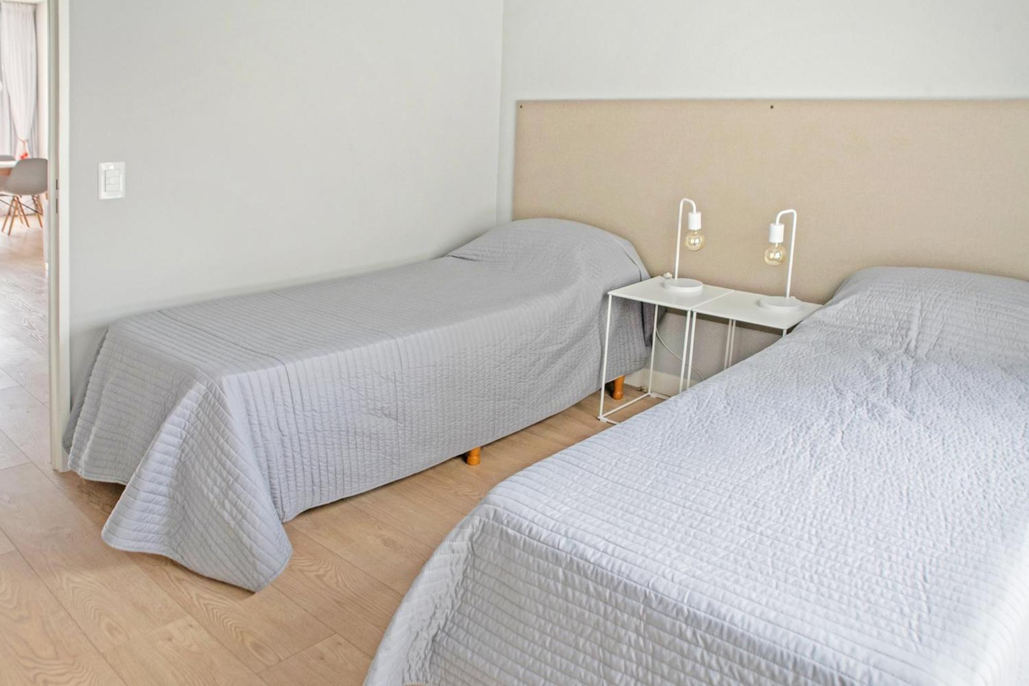 Almagro Amplio Y Luminoso Departamento 1 A Pasos Del Hospital -g7- * Buenos Aires